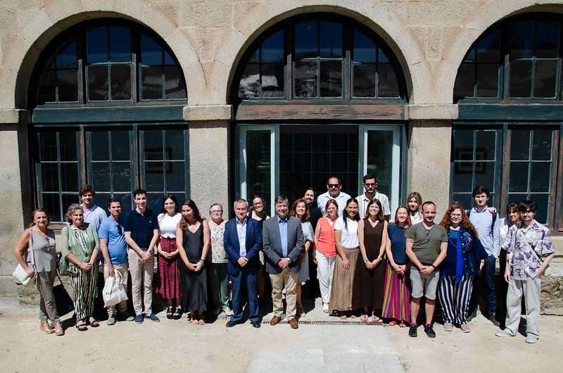 Foto de grupo con alumnos y organizadores