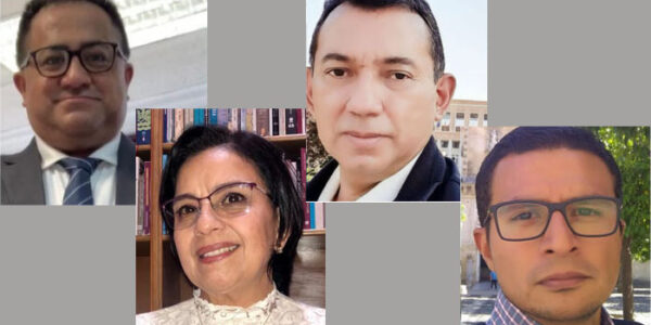 Foto cuatro doctores