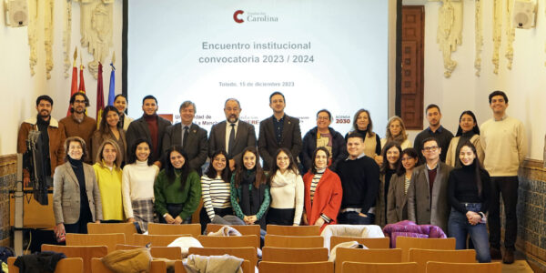 Foto de grupo en la UNiversidad de Castilla-La Mancha