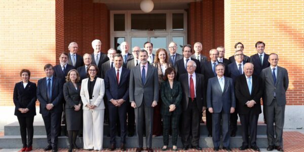Foto de familia del patronato de la Fundación Carolina