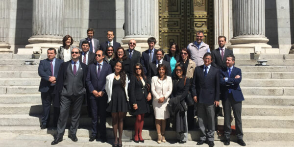 Foto-de-grupo-en-el-Congreso