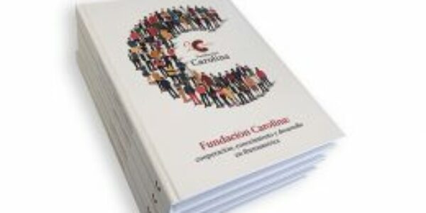 Libro XX aniversario Fundación Carolina