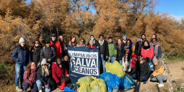 Actividad Limpia ríos salva océanos