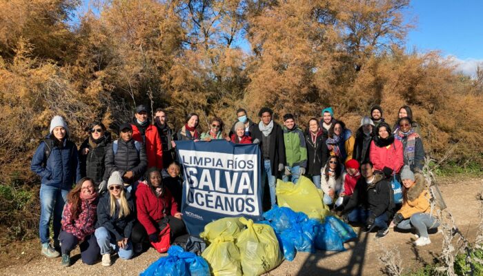 Actividad Limpia ríos salva océanos