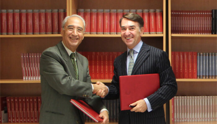 Firado un acuerdo de colaboración entre la Fundación Carolina y el Instituto Europeo de Estudios Internacionales